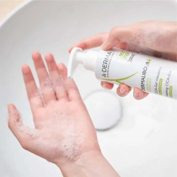 A-Derma Dermalibour+ Cica-Sanitizing Foaming Gel