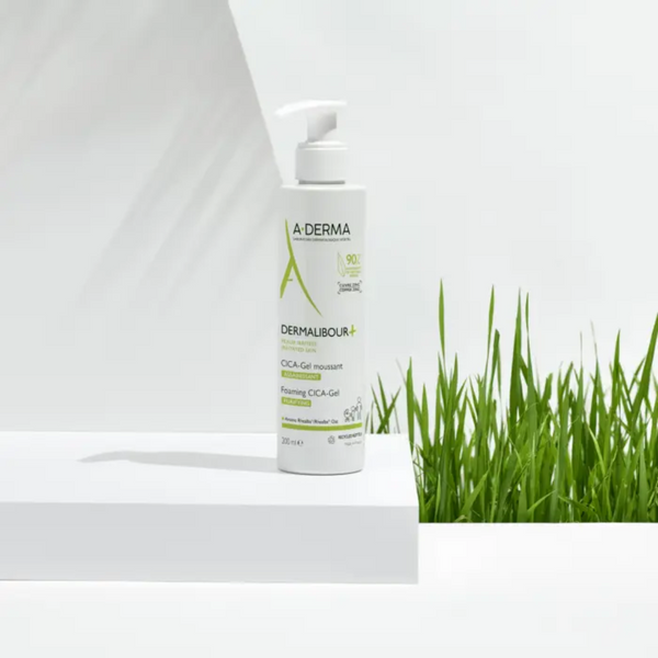 A-Derma Dermalibour+ Cica-Sanitizing Foaming Gel